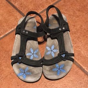 Abeo Bio System Vibram Sandals Size 8 
